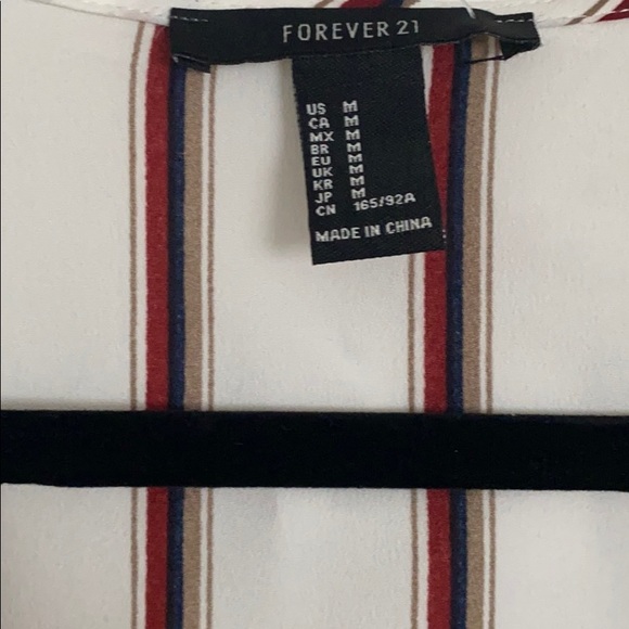 Tie front crop top - Picture 4 of 6